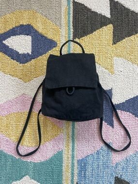 Black BAGGU canvas backpack